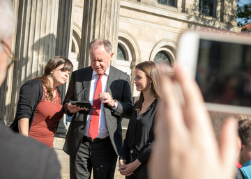 Ministerpräsident Stephan Weil spielt Spot on