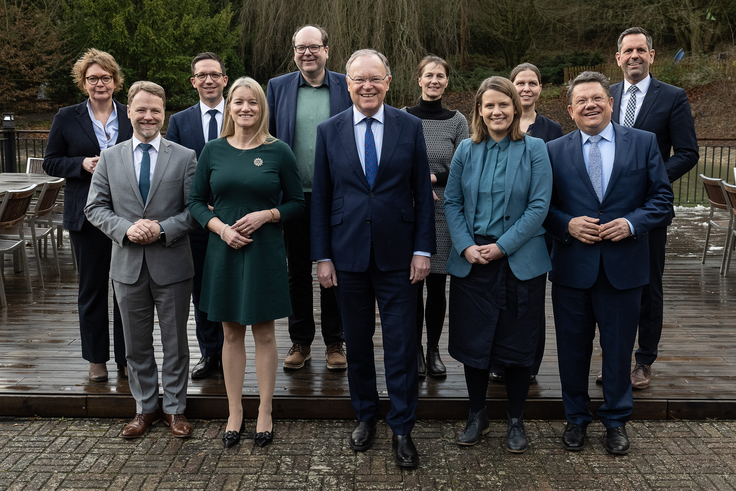 Foto der Niedersächsischen Minister_innen und des Ministerpräsidenten 2023