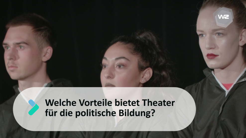 Welche Vorteile bietet Theater für die politische Bildung?