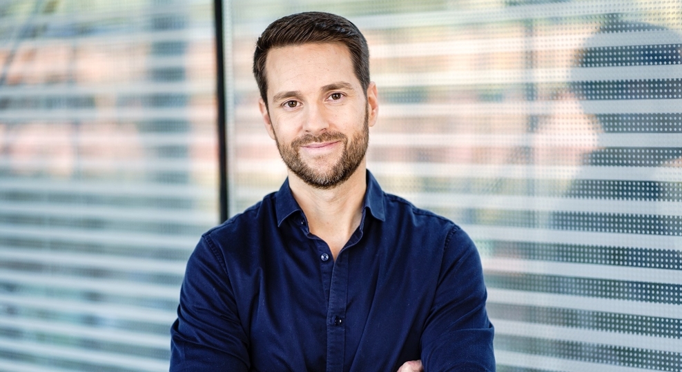 Portraitfoto von Mirko Drotschmann alias MrWissen2go